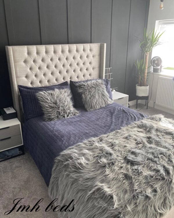 Victoria-Wingback3